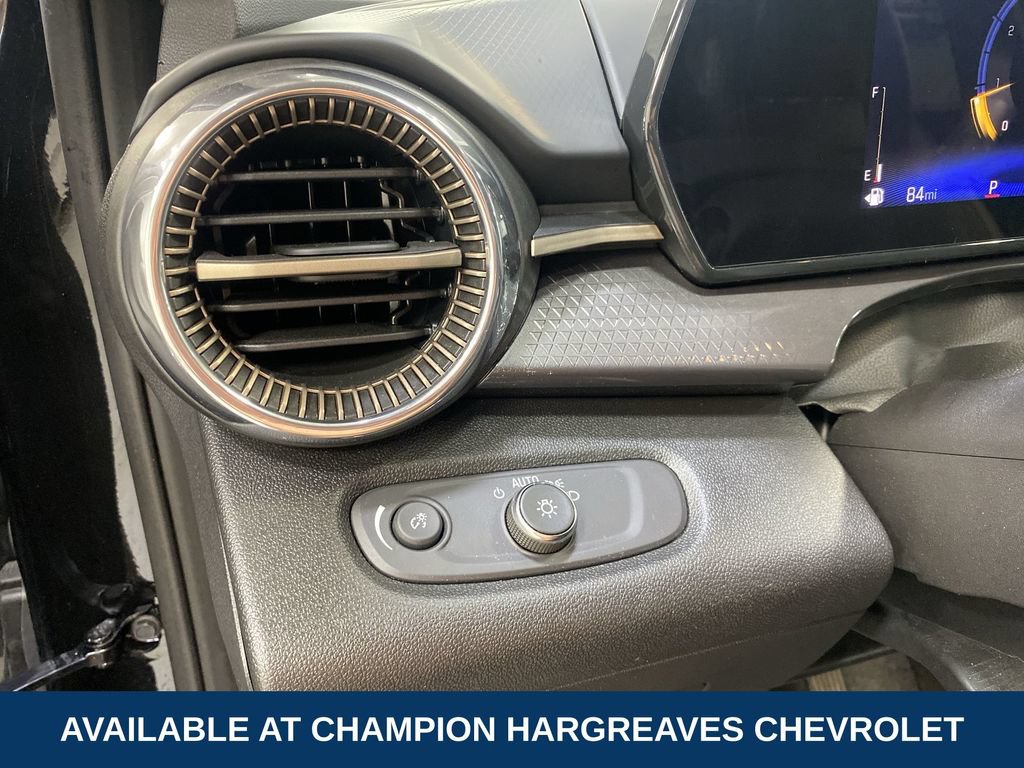 Used 2025 Chevrolet Trax ACTIV w/ Driver Confidence Package FWD image 23