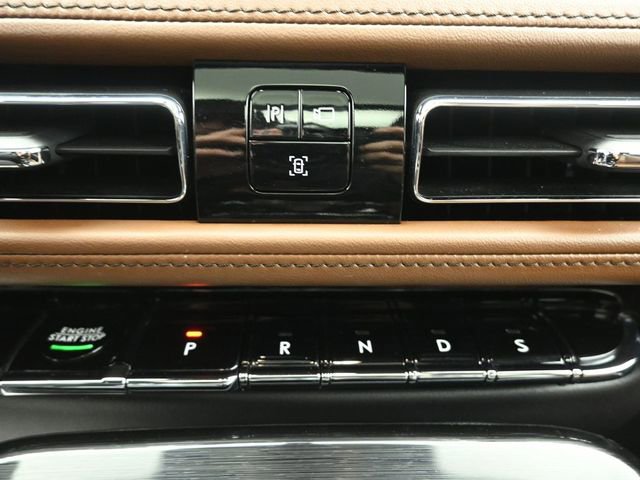 Certified 2023 Lincoln Nautilus Reserve w/ Equipment Group 202A image 18