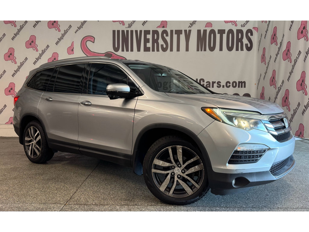 Used 2017 Honda Pilot Touring image 1