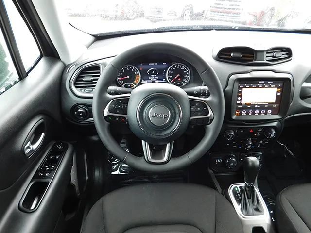 Used 2022 Jeep Renegade Latitude image 12