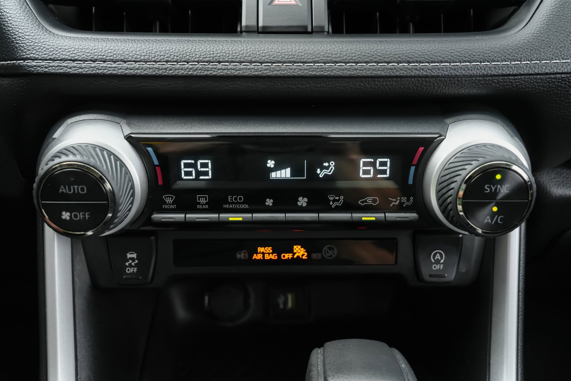 Used 2023 Toyota RAV4 XLE image 15