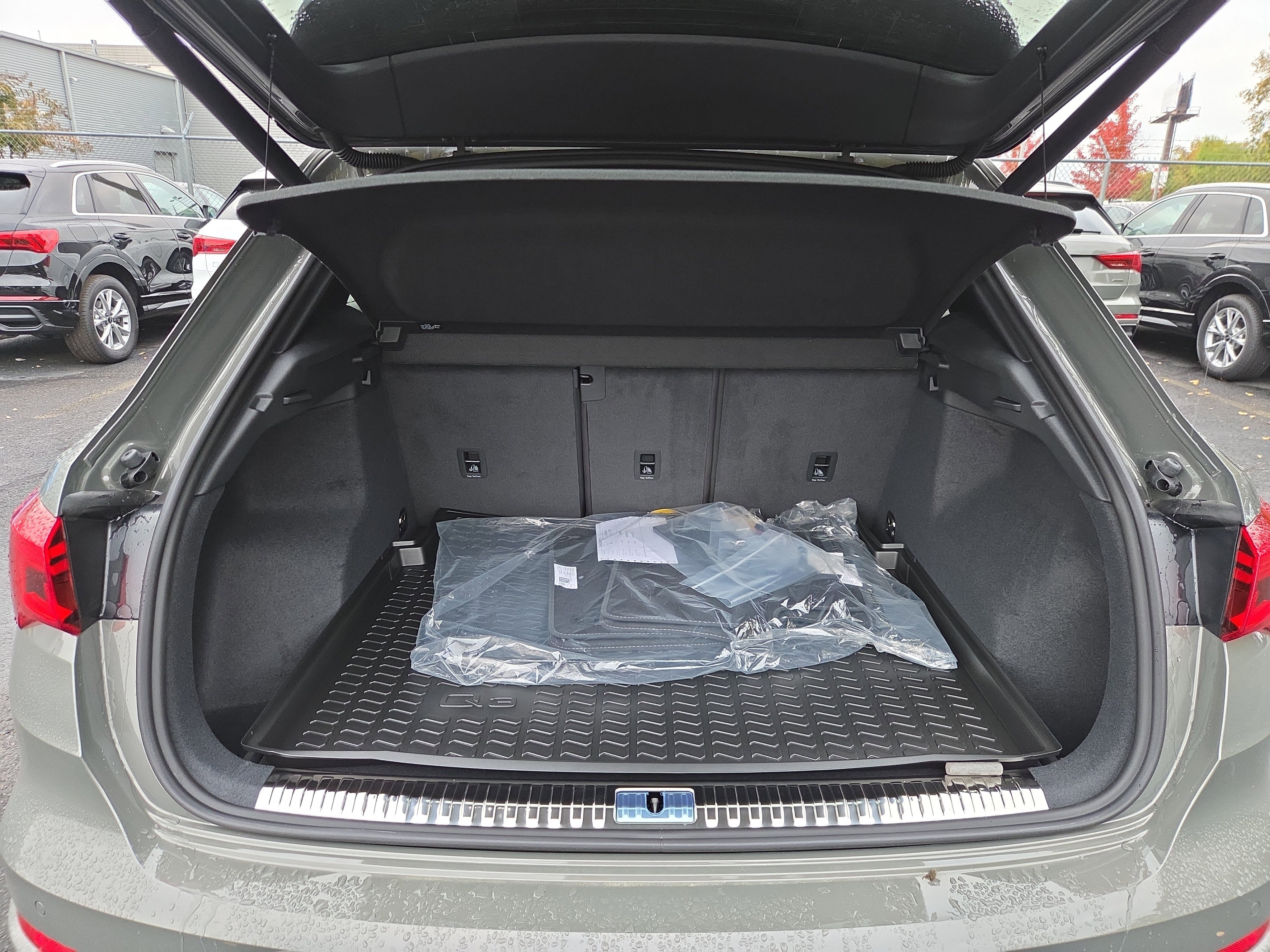 New 2025 Audi Q3 2.0T Premium image 8