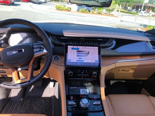 Used 2025 Jeep Grand Cherokee Summit image 19