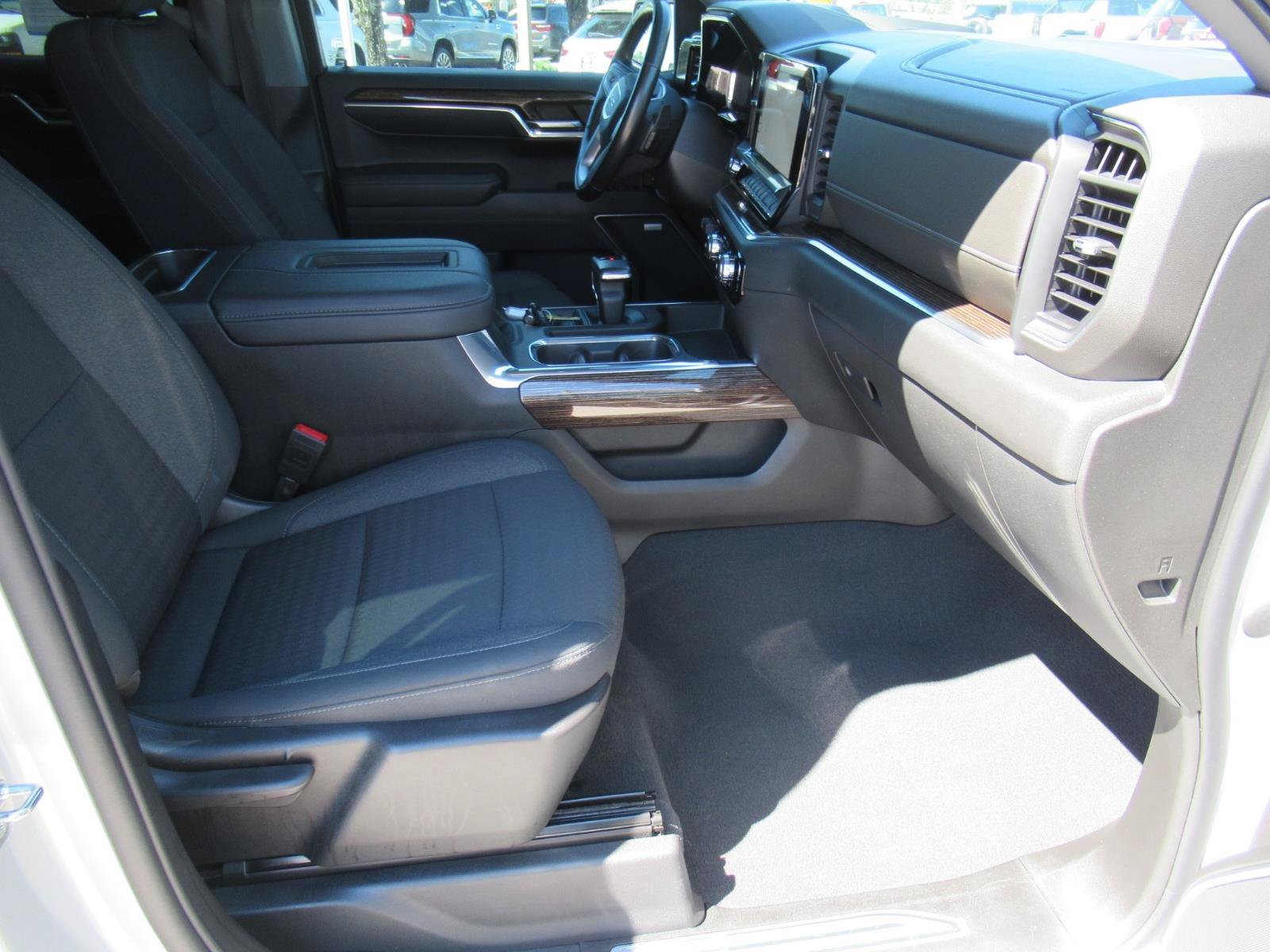 Used 2022 GMC Sierra 1500 Elevation w/ Preferred Package AWD/4WD image 10