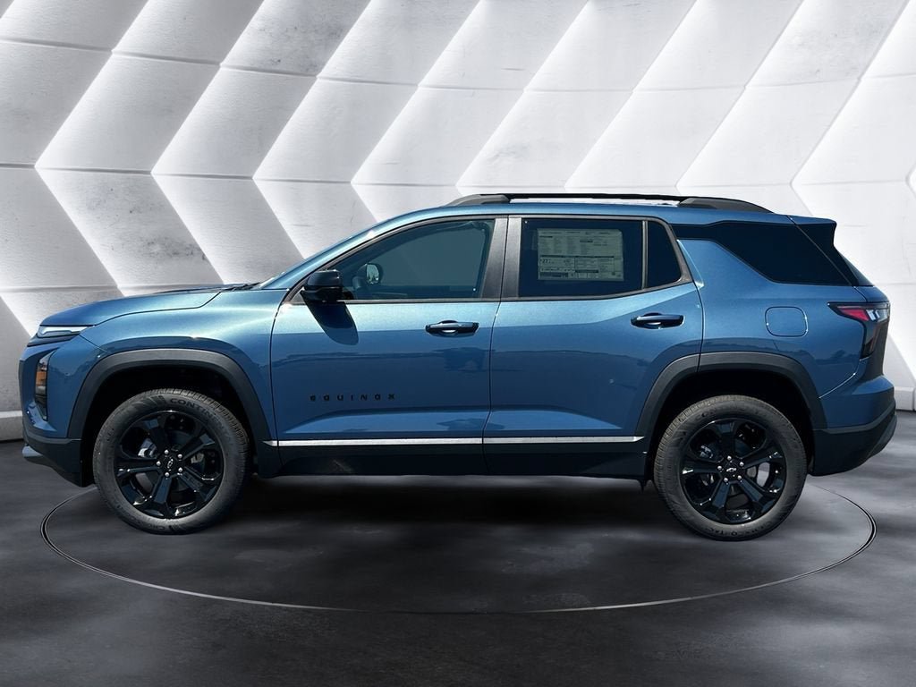 New 2026 Chevrolet Equinox LT w/ Midnight Edition FWD image 2
