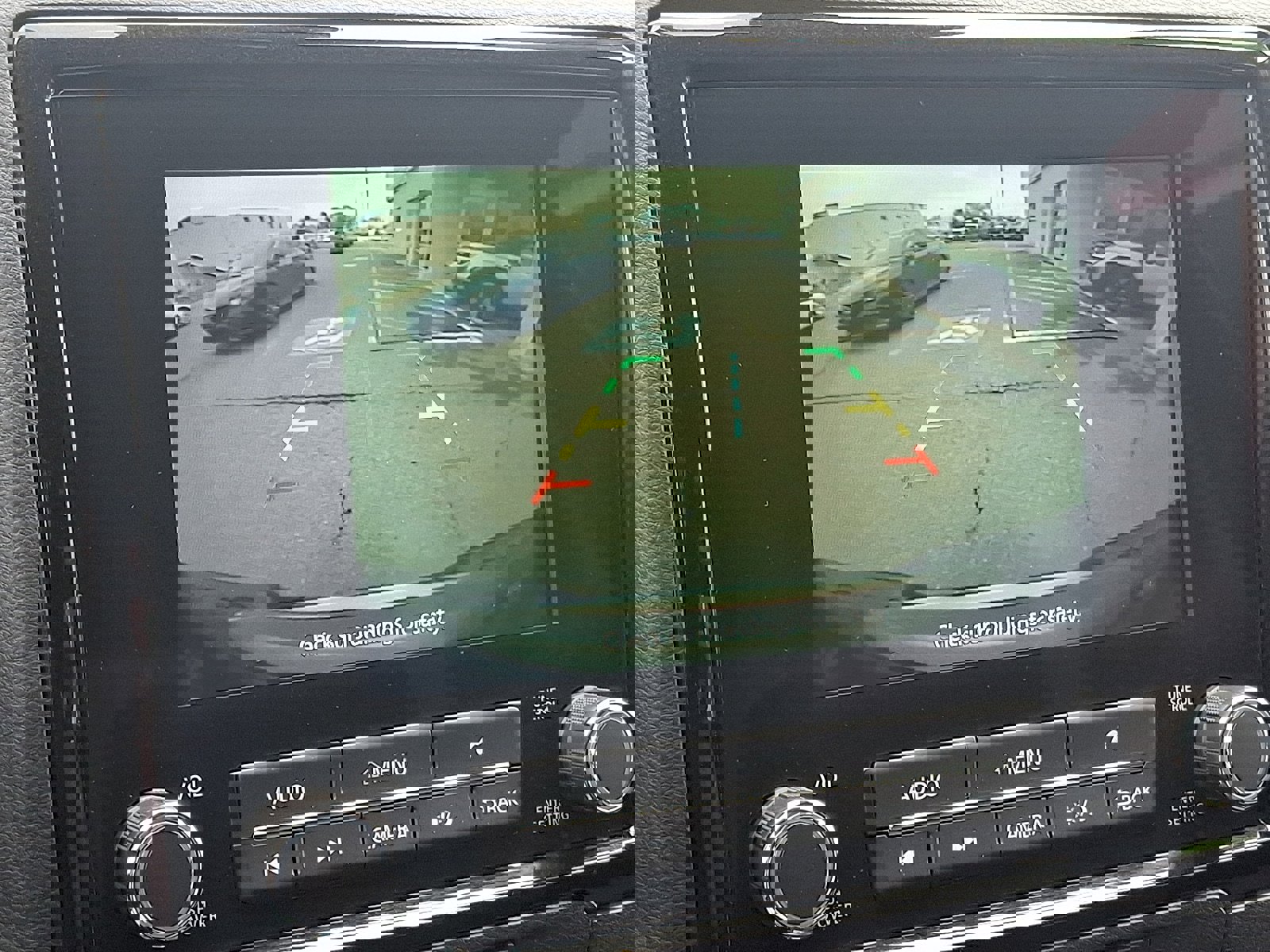 Used 2024 Nissan Frontier SV w/ Tow Package image 18