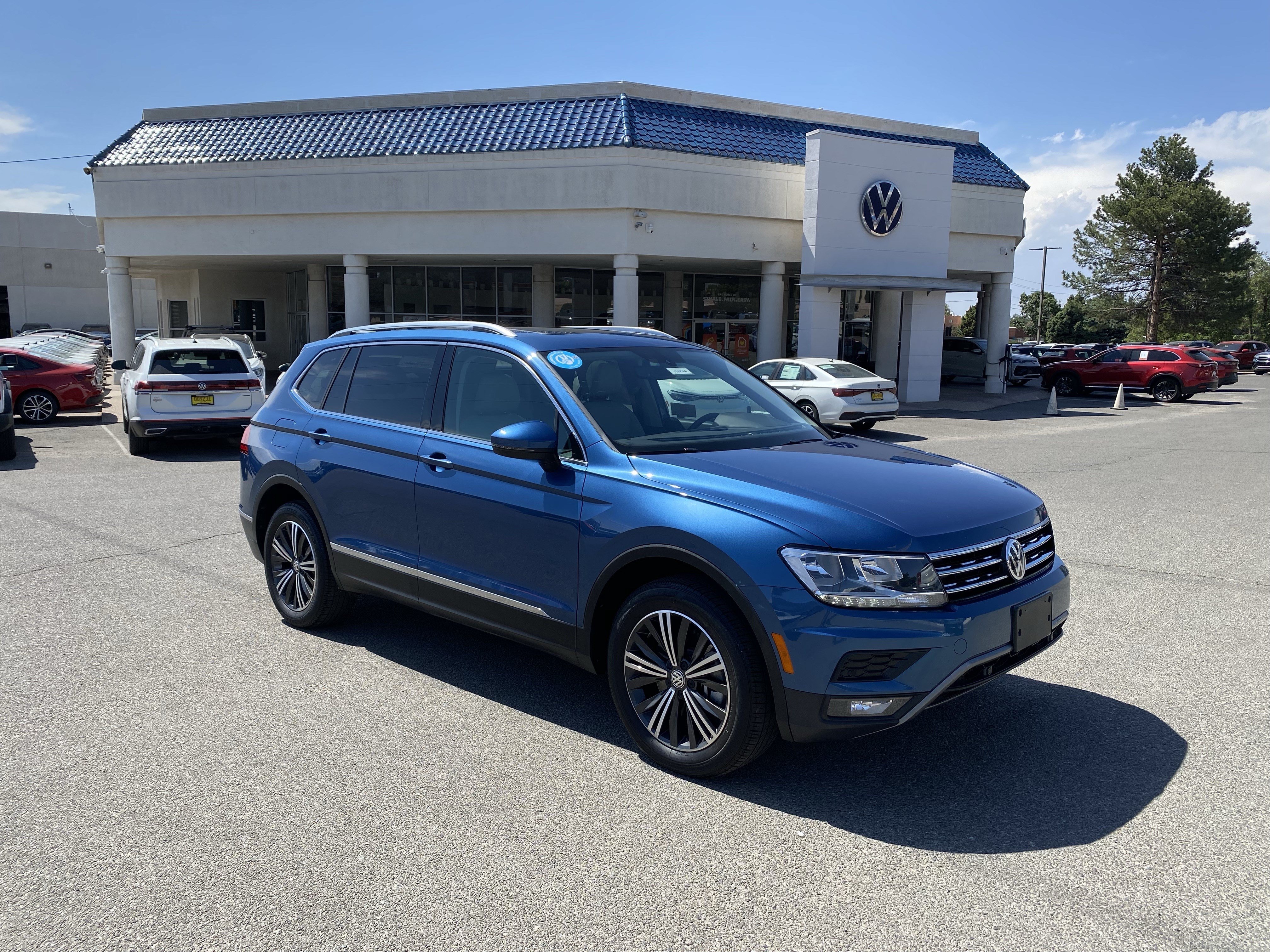 Used 2019 Volkswagen Tiguan SEL AWD/4WD image 2