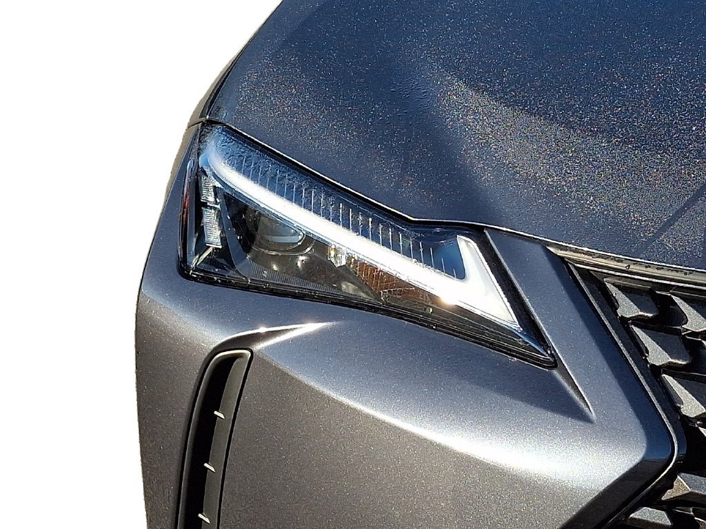 Used 2024 Lexus UX 250h AWD w/ Premium Package image 11