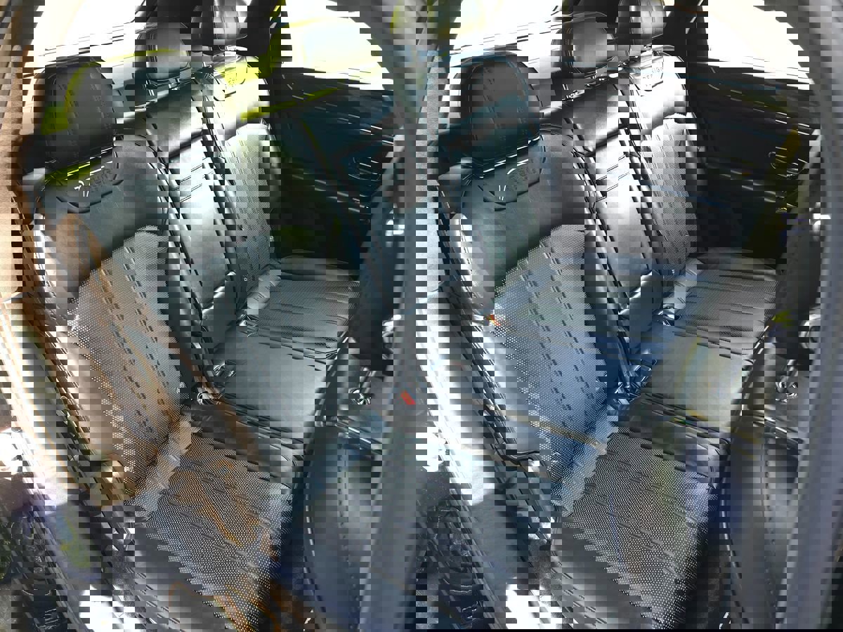 Used 2020 Bentley Bentayga Design Series image 26