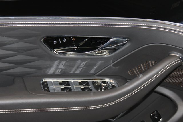 Used 2022 Bentley Flying Spur V8 image 16