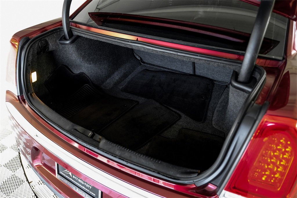 Used 2018 Chrysler 300 Touring L image 54