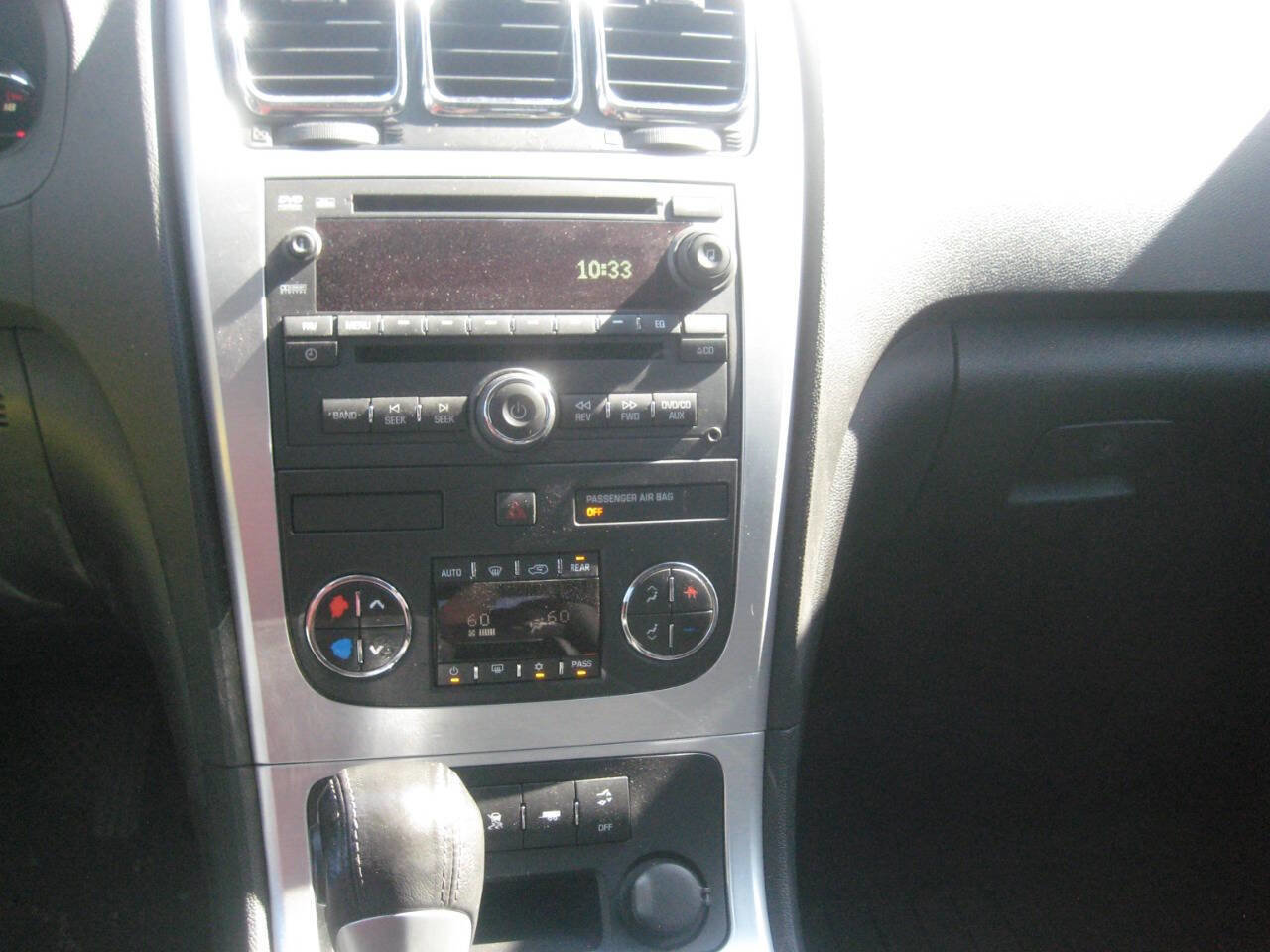 Used 2010 GMC Acadia SLE image 7