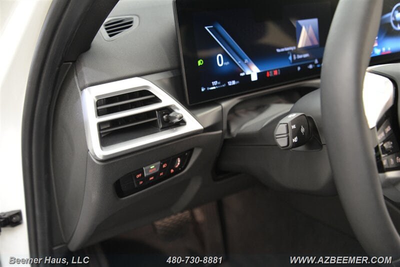 Used 2026 BMW 330i Sedan w/ Convenience Package RWD image 30