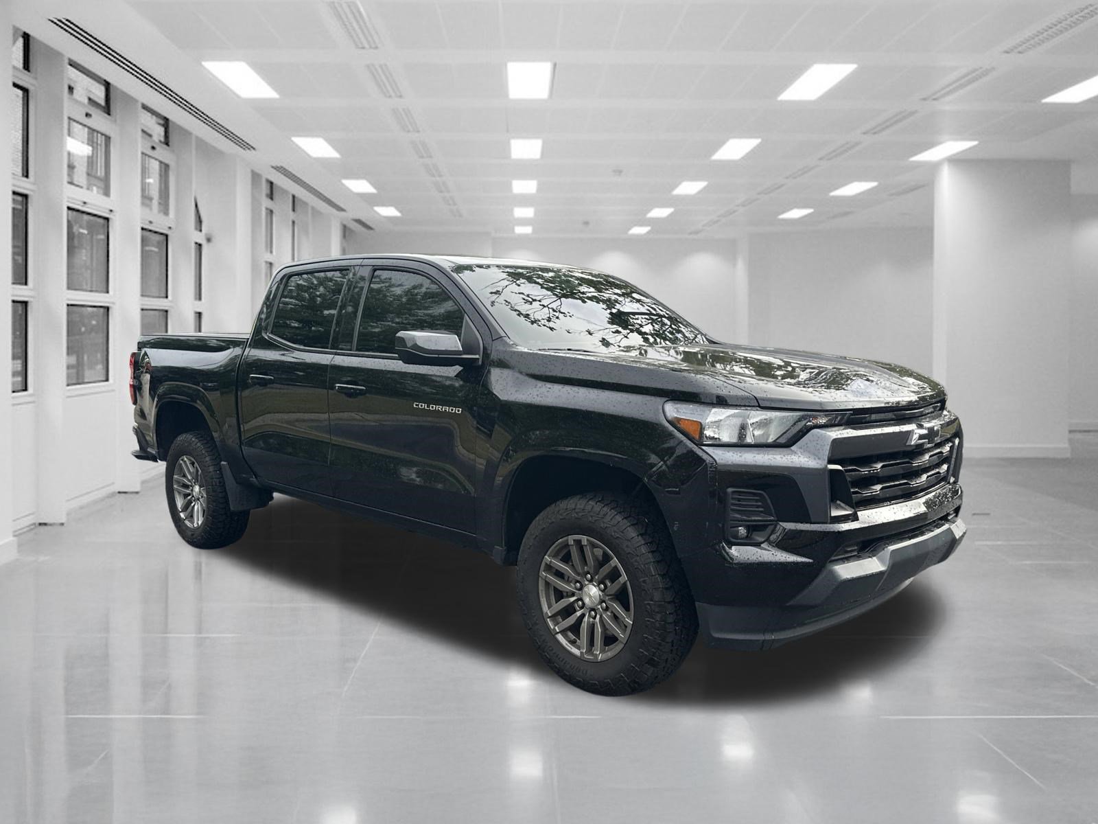 Used 2023 Chevrolet Colorado LT w/ LT Convenience Package II RWD image 3