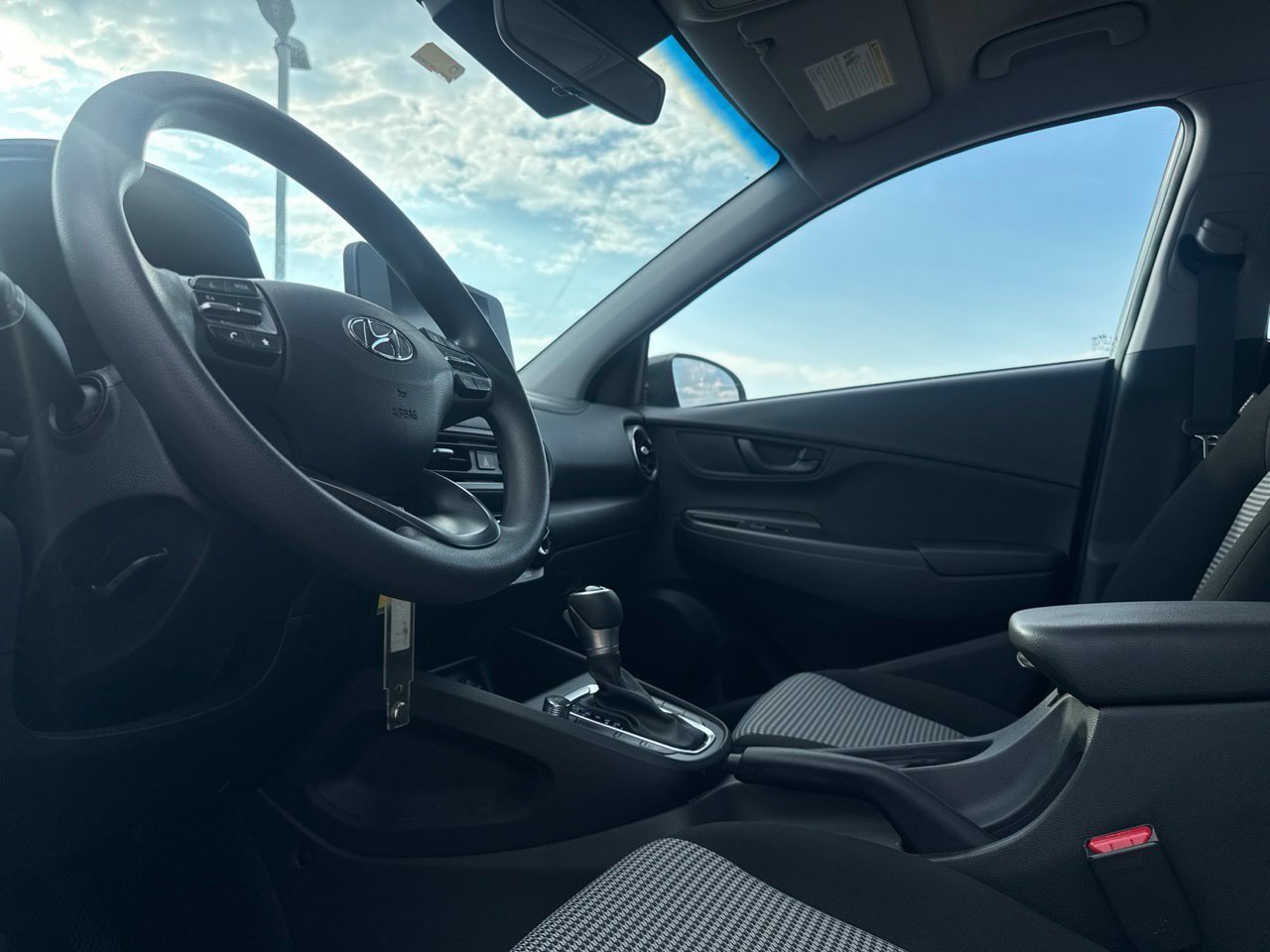 Used 2022 Hyundai Kona SE FWD image 42