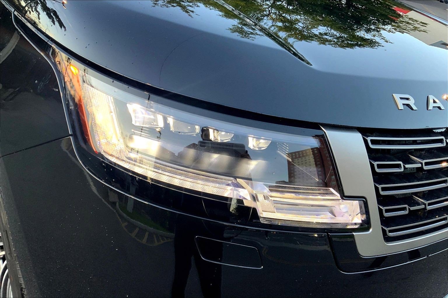 New 2025 Land Rover Range Rover SE image 13