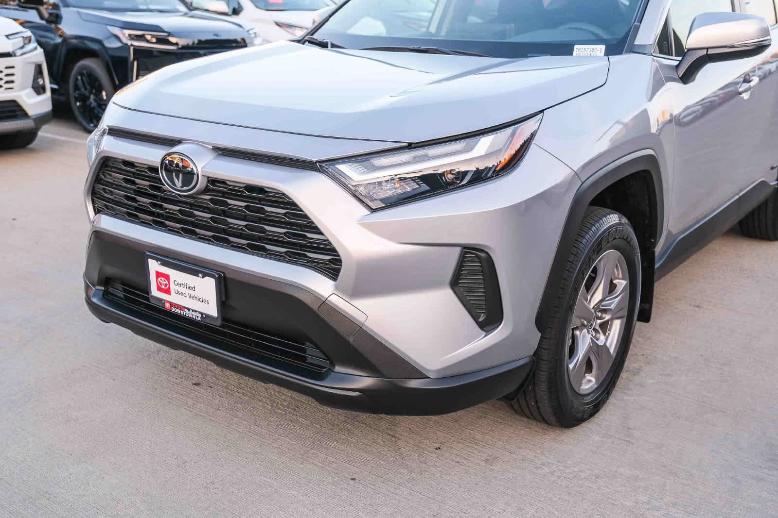 Certified 2025 Toyota RAV4 LE AWD/4WD image 11