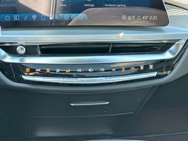 Used 2025 Cadillac Lyriq Luxury image 4