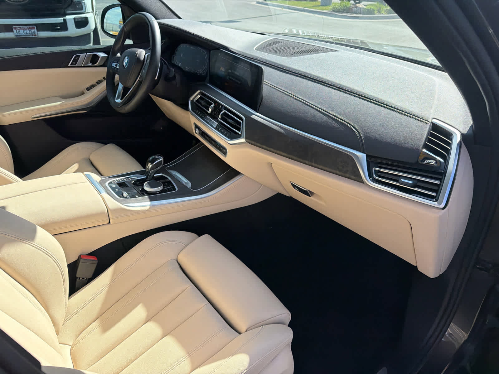 Used 2022 BMW X5 xDrive45e w/ Premium Package image 14