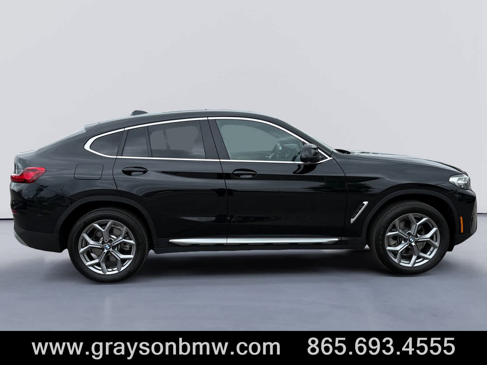 Used 2025 BMW X4 xDrive30i AWD/4WD image 2