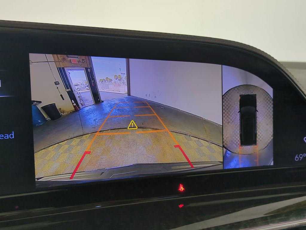 Used 2024 Cadillac Escalade Premium Luxury image 27