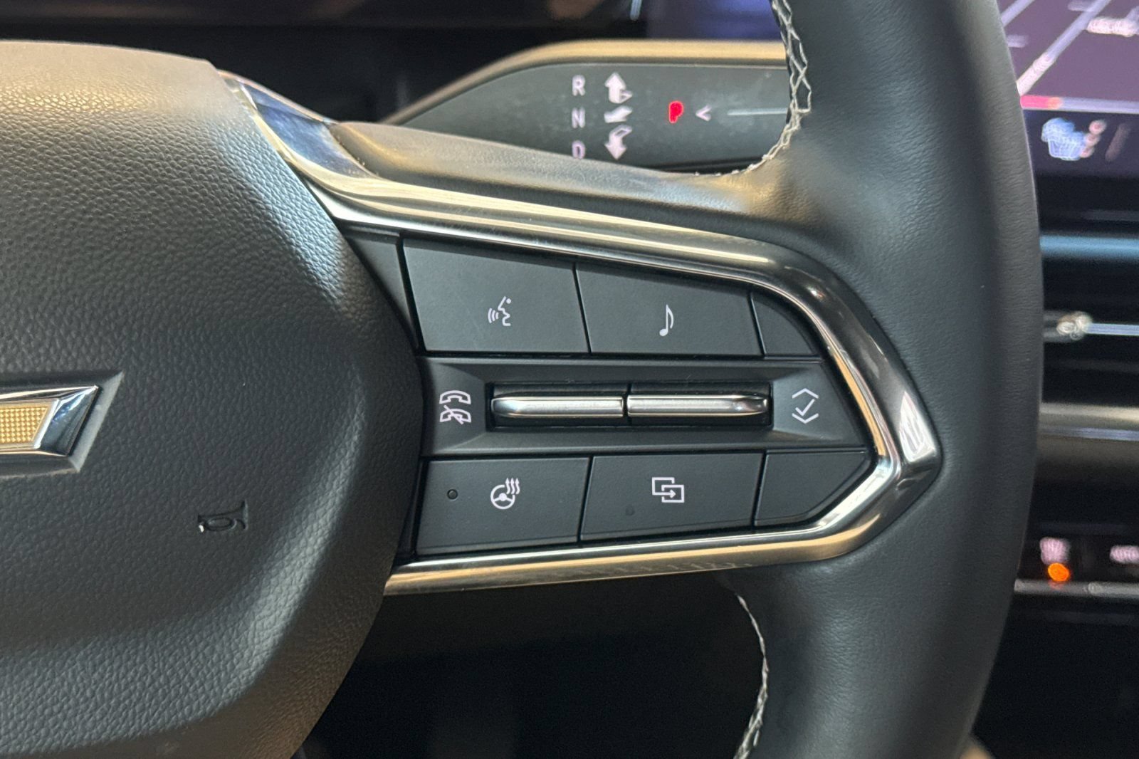 Used 2024 Chevrolet Equinox EV LT FWD image 35