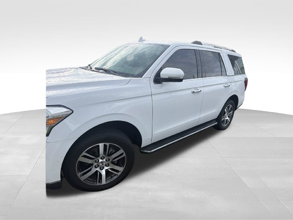 Used 2022 Ford Expedition Limited AWD/4WD image 2