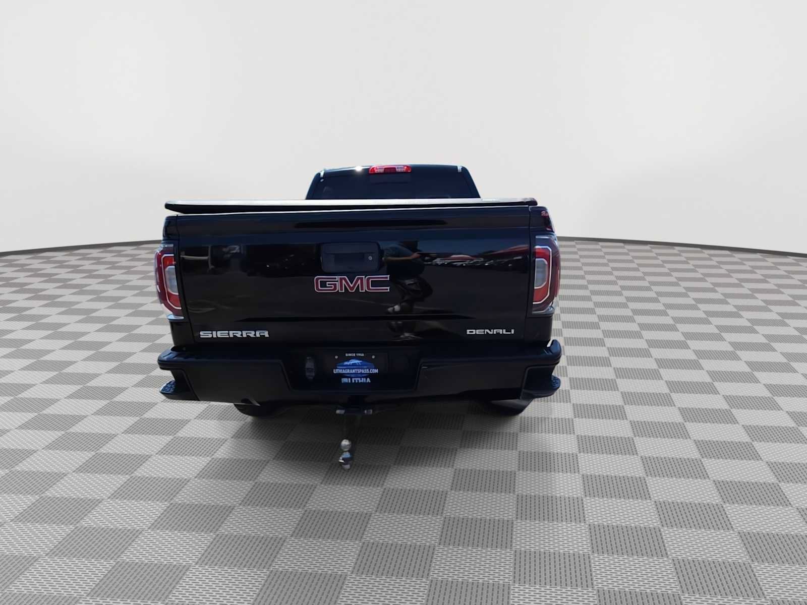 Used 2018 GMC Sierra 1500 Denali AWD/4WD image 7