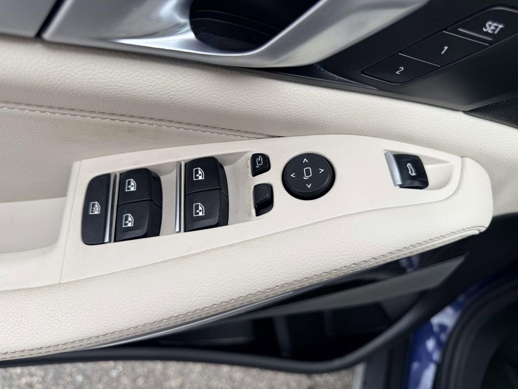 Used 2020 BMW X5 xDrive40i w/ Premium Package image 13