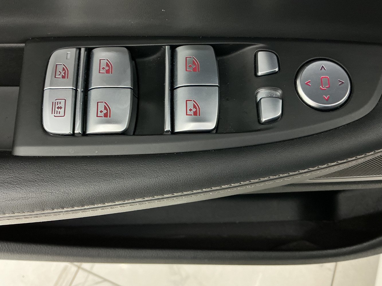 Used 2018 BMW 750i RWD image 40