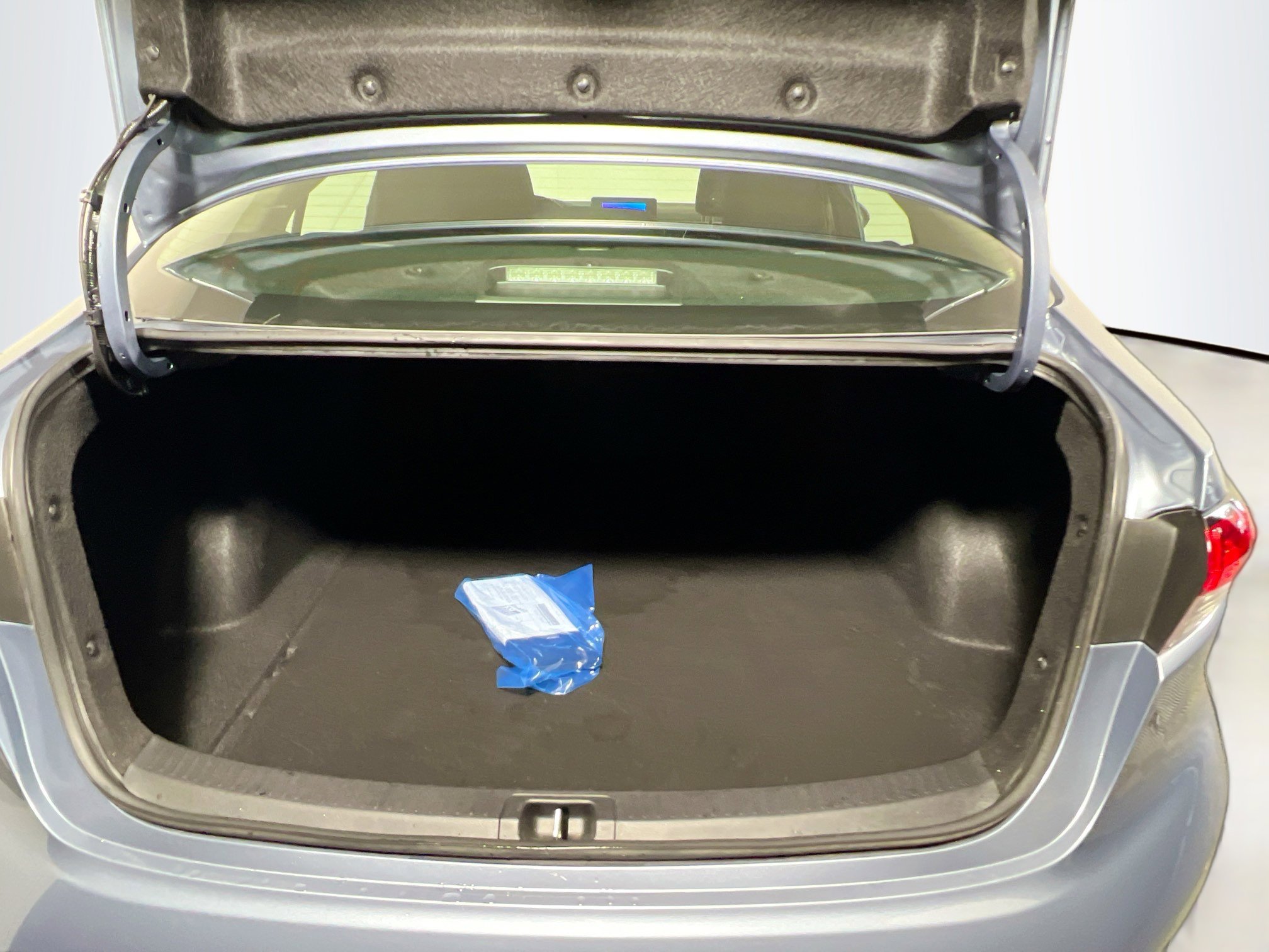 Used 2024 Toyota Corolla LE image 33