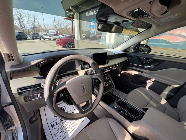 Used 2021 Lincoln Corsair Reserve w/ Elements Package image 16