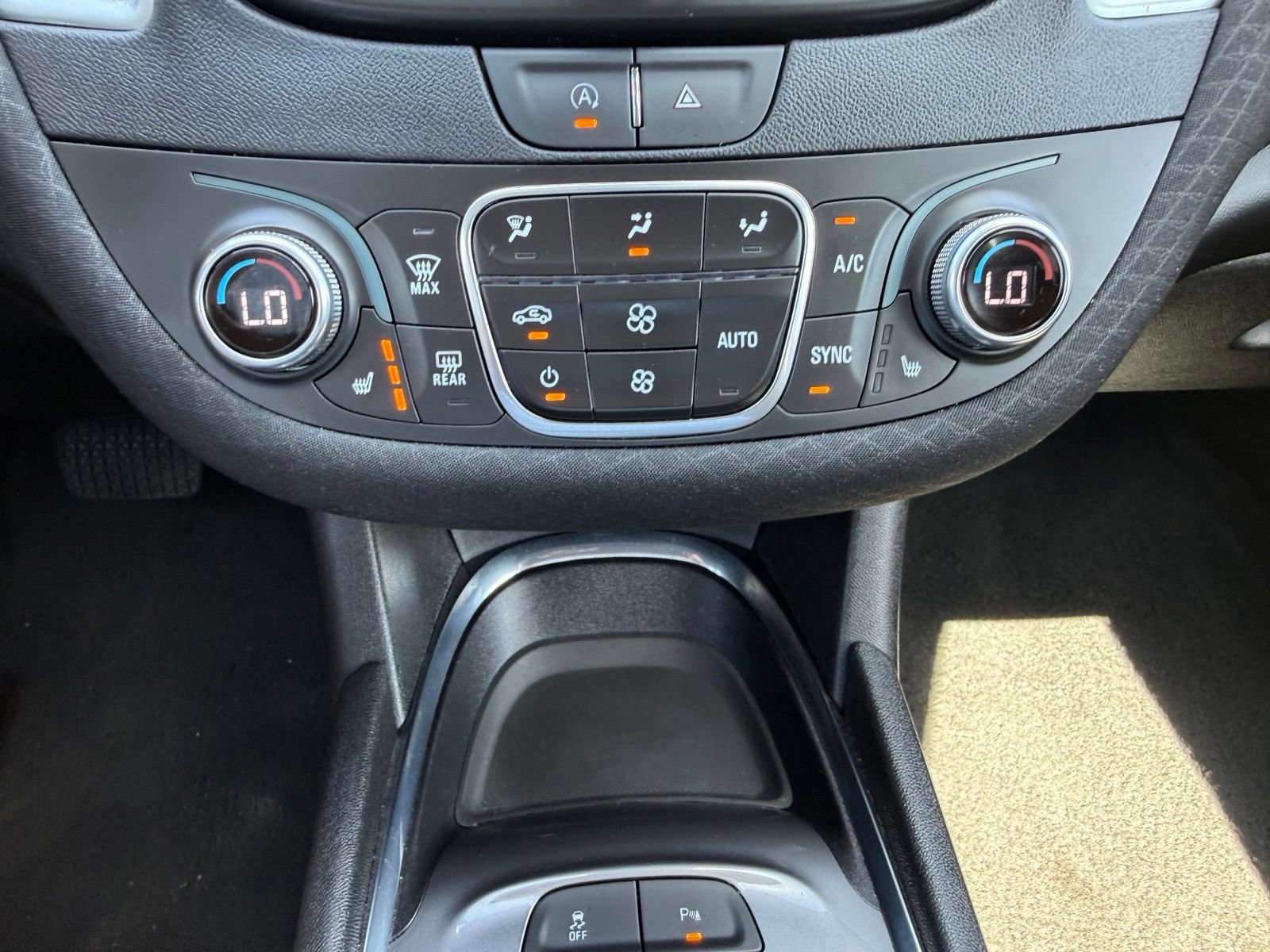 Used 2024 Chevrolet Malibu LT FWD image 22