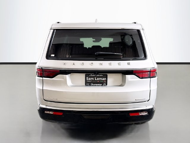 Used 2023 Jeep Wagoneer Series II AWD/4WD image 6