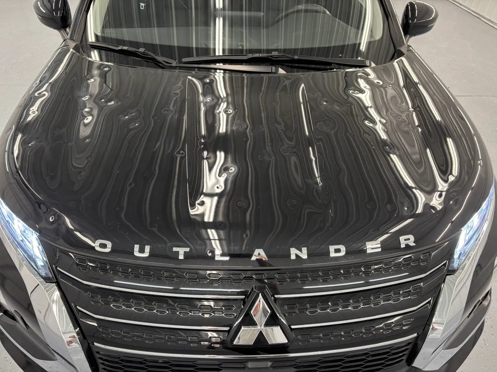 Used 2024 Mitsubishi Outlander ES AWD/4WD image 15