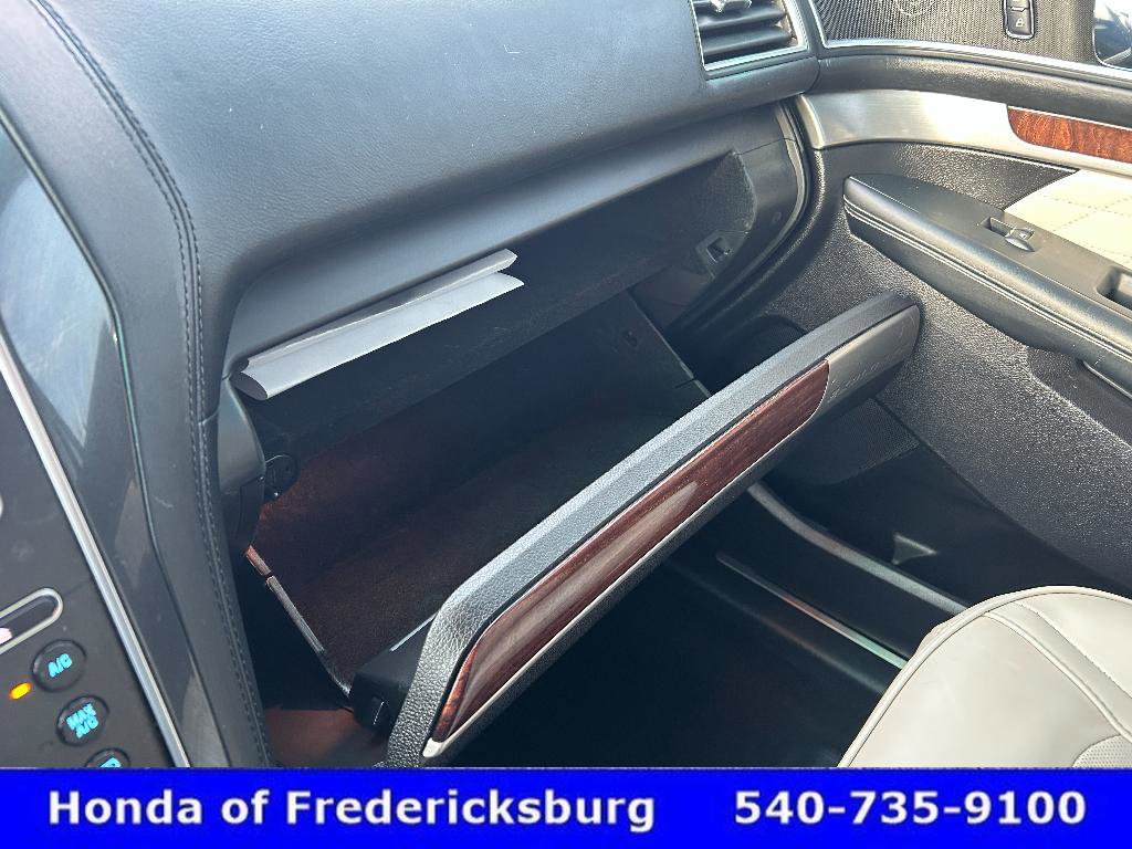 Used 2017 Ford Explorer Platinum image 24