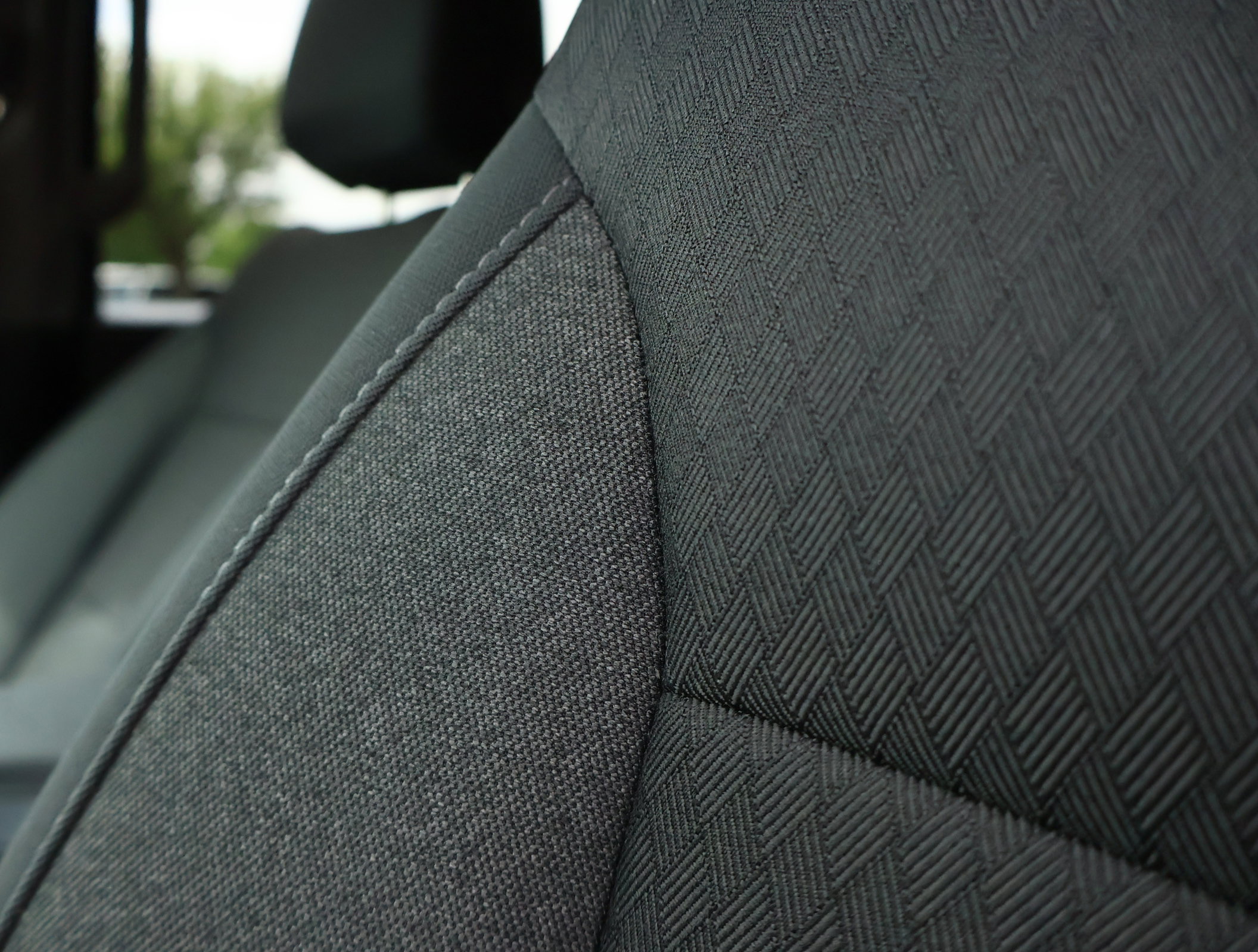 Used 2025 Chevrolet Silverado 2500 LT w/ Convenience Package AWD/4WD image 11