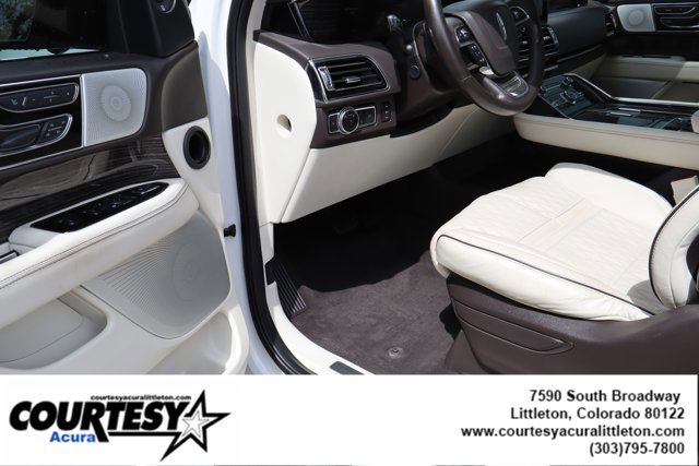 Used 2021 Lincoln Navigator Black Label w/ Special Edition Package AWD/4WD image 23