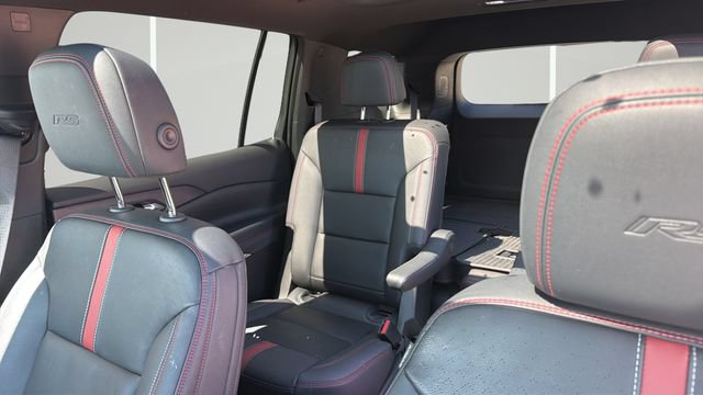 Used 2024 Chevrolet Traverse RS w/ LPO, Floor Liner Package AWD/4WD image 8