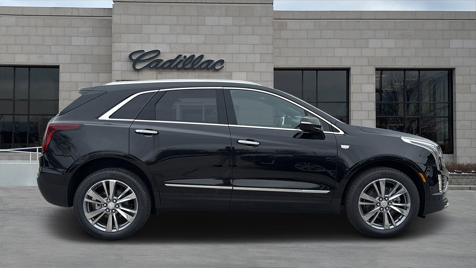 New 2026 Cadillac XT5 Premium Luxury w/ LPO, Floor Liner Package image 2