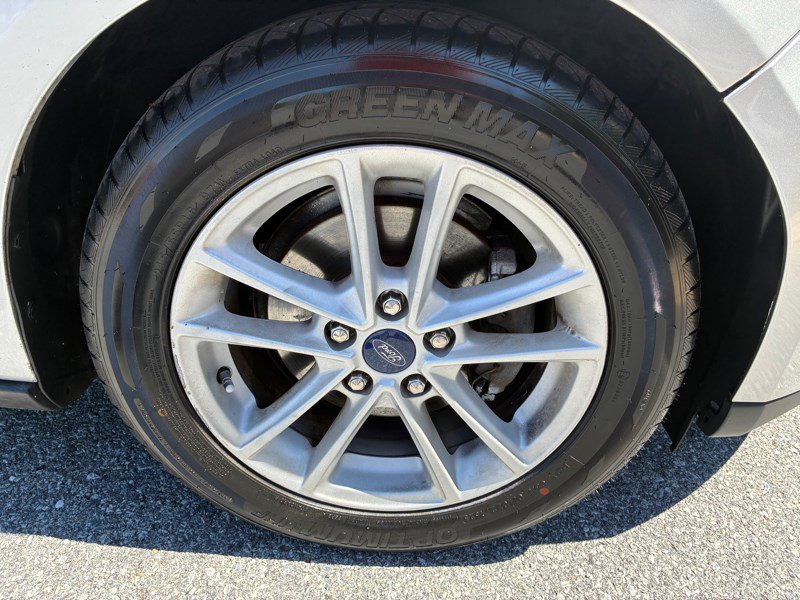 Used 2017 Ford Focus SE FWD image 17