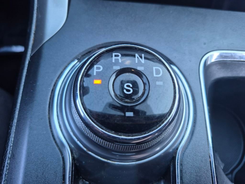 Used 2020 Ford Fusion SE image 15