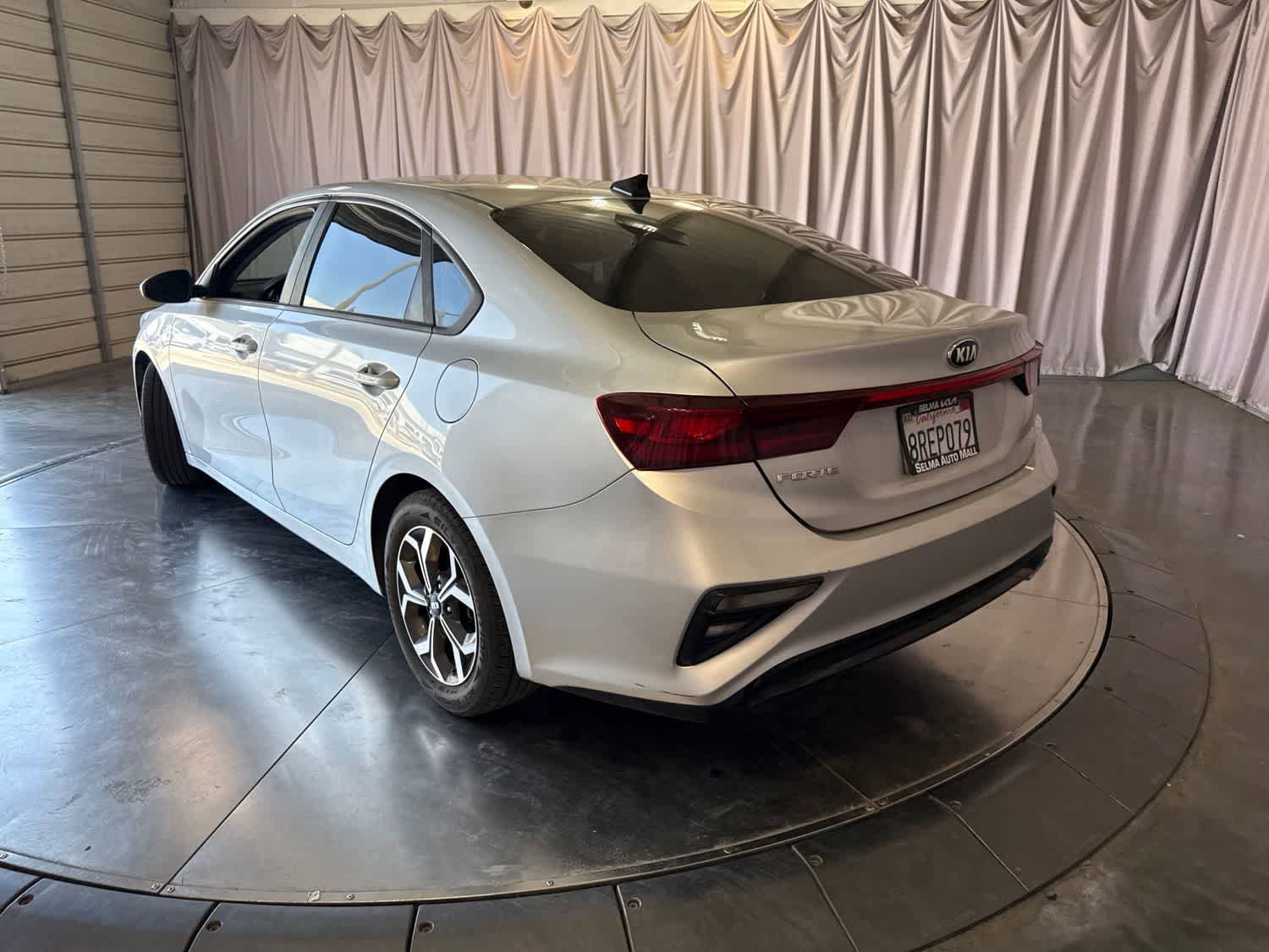 Used 2019 Kia Forte LXS FWD image 4