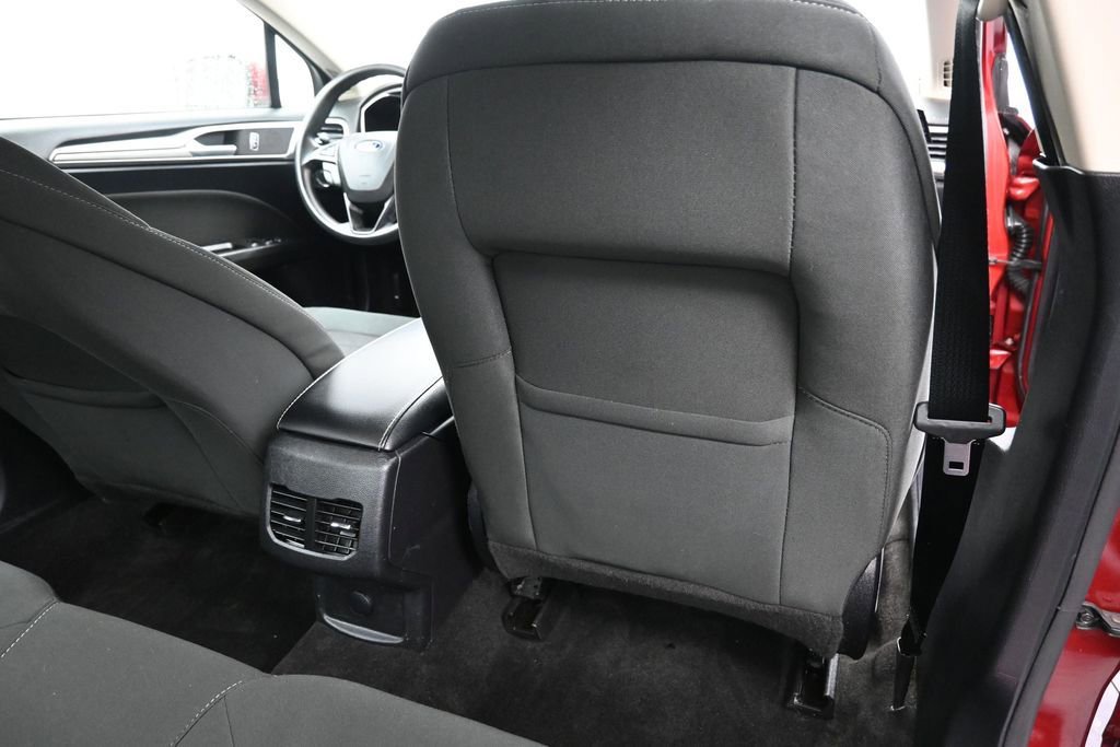 Used 2019 Ford Fusion SE FWD image 22