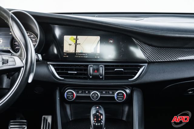 Used 2019 Alfa Romeo Giulia Quadrifoglio w/ Driver Assist Dynamic Package image 16