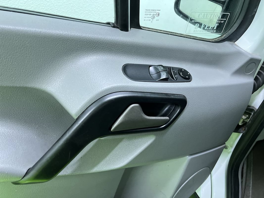 Used 2016 Mercedes-Benz Sprinter 2500 image 17
