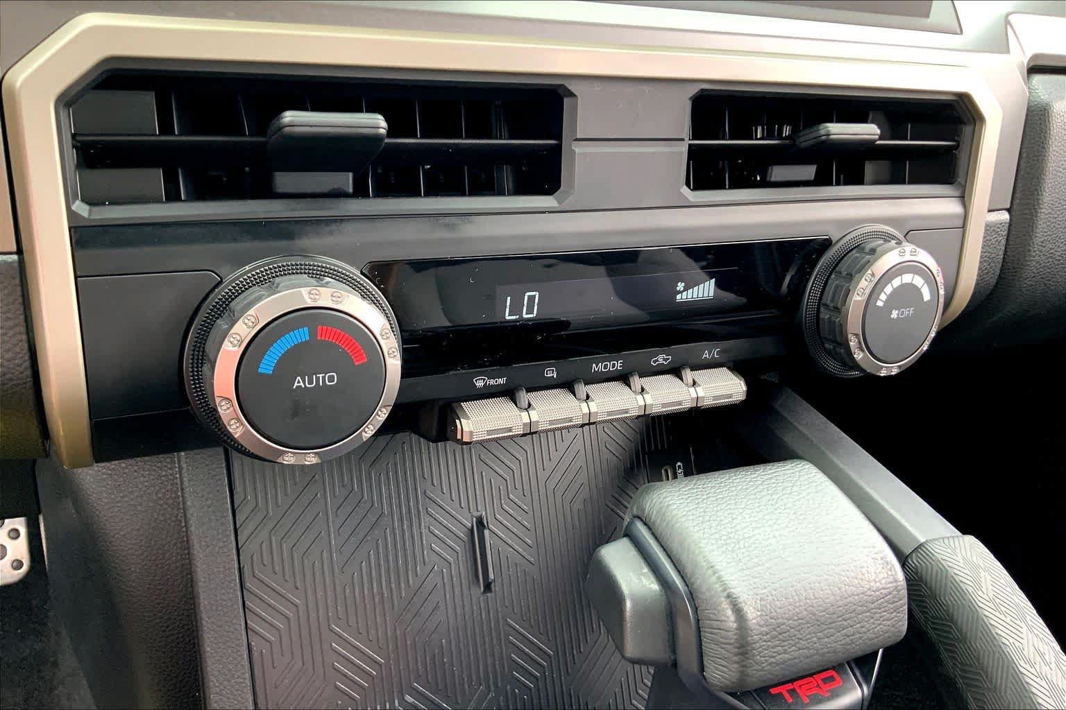 Used 2024 Toyota Tacoma TRD Sport RWD image 32