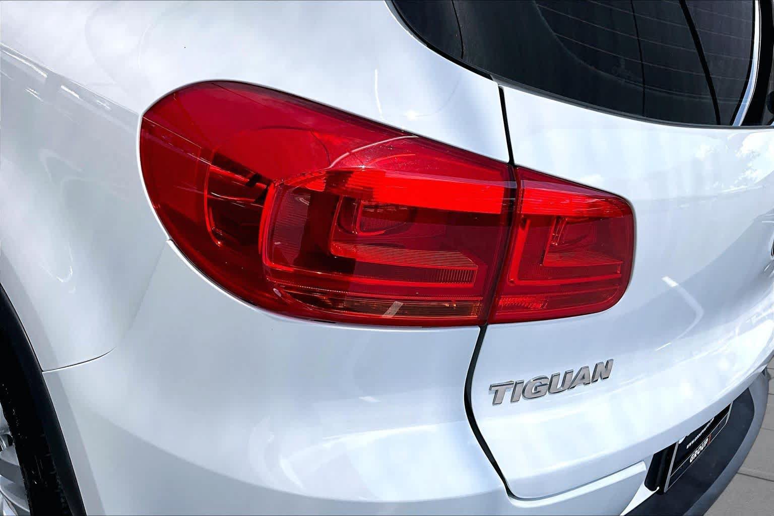 Used 2017 Volkswagen Tiguan S AWD/4WD image 29