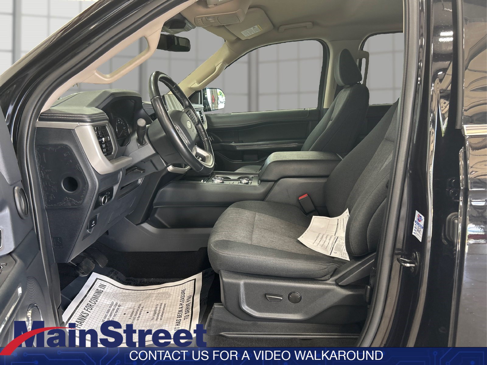 Used 2024 Ford Expedition XLT AWD/4WD image 9