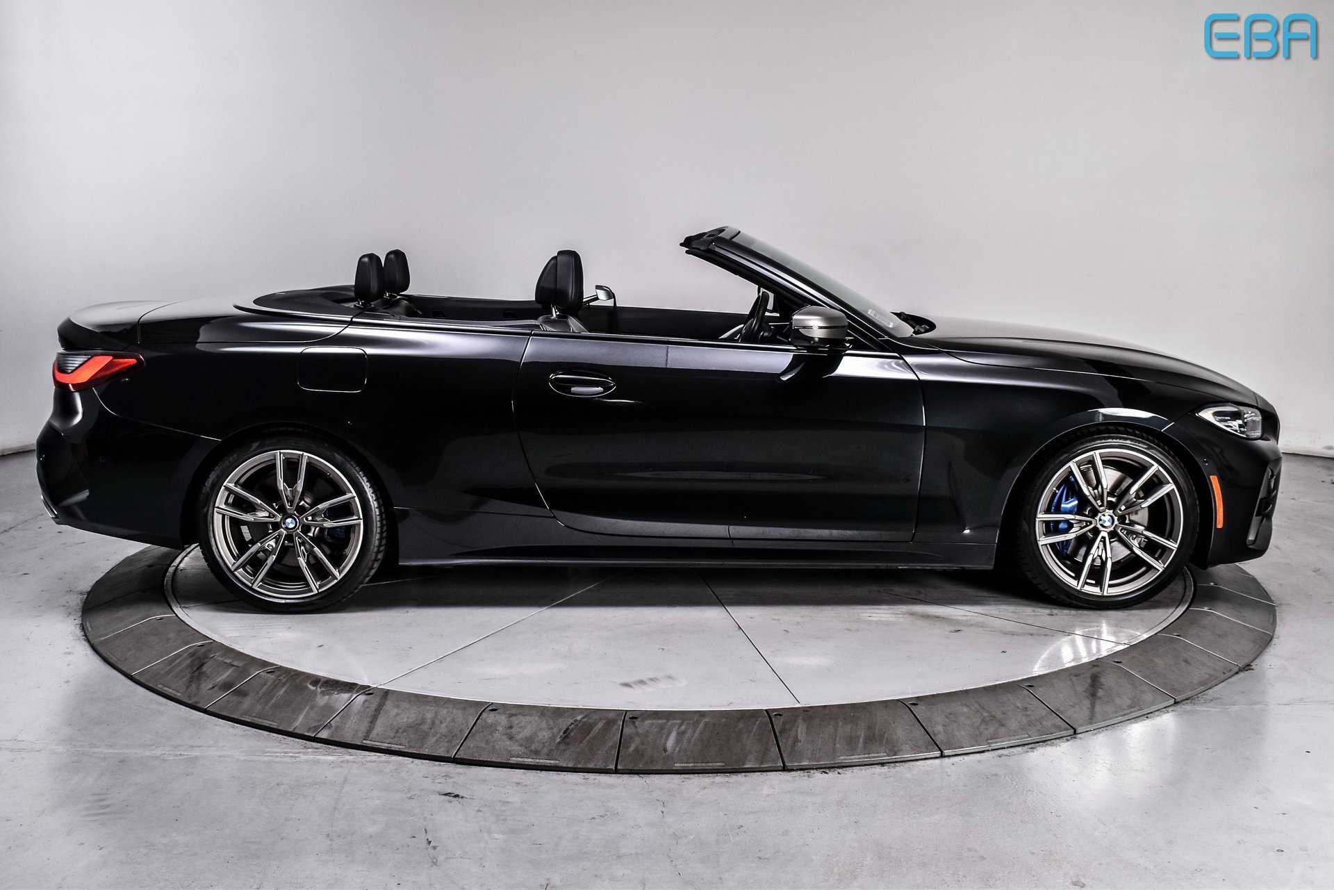 Used 2023 BMW M440i Convertible w/ Premium Package image 9